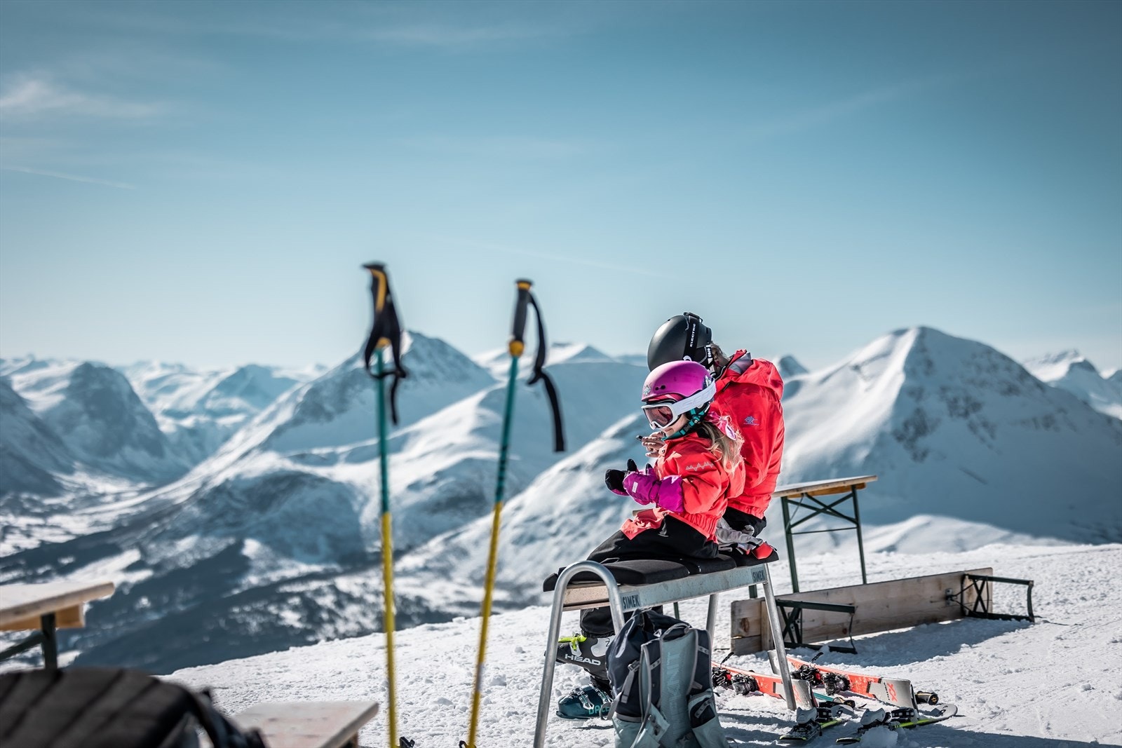 Første gang etter nysnø er det alltid folk som kommer lenge før heisen åpner for å være førstemann til Blådalen. Galleribilde