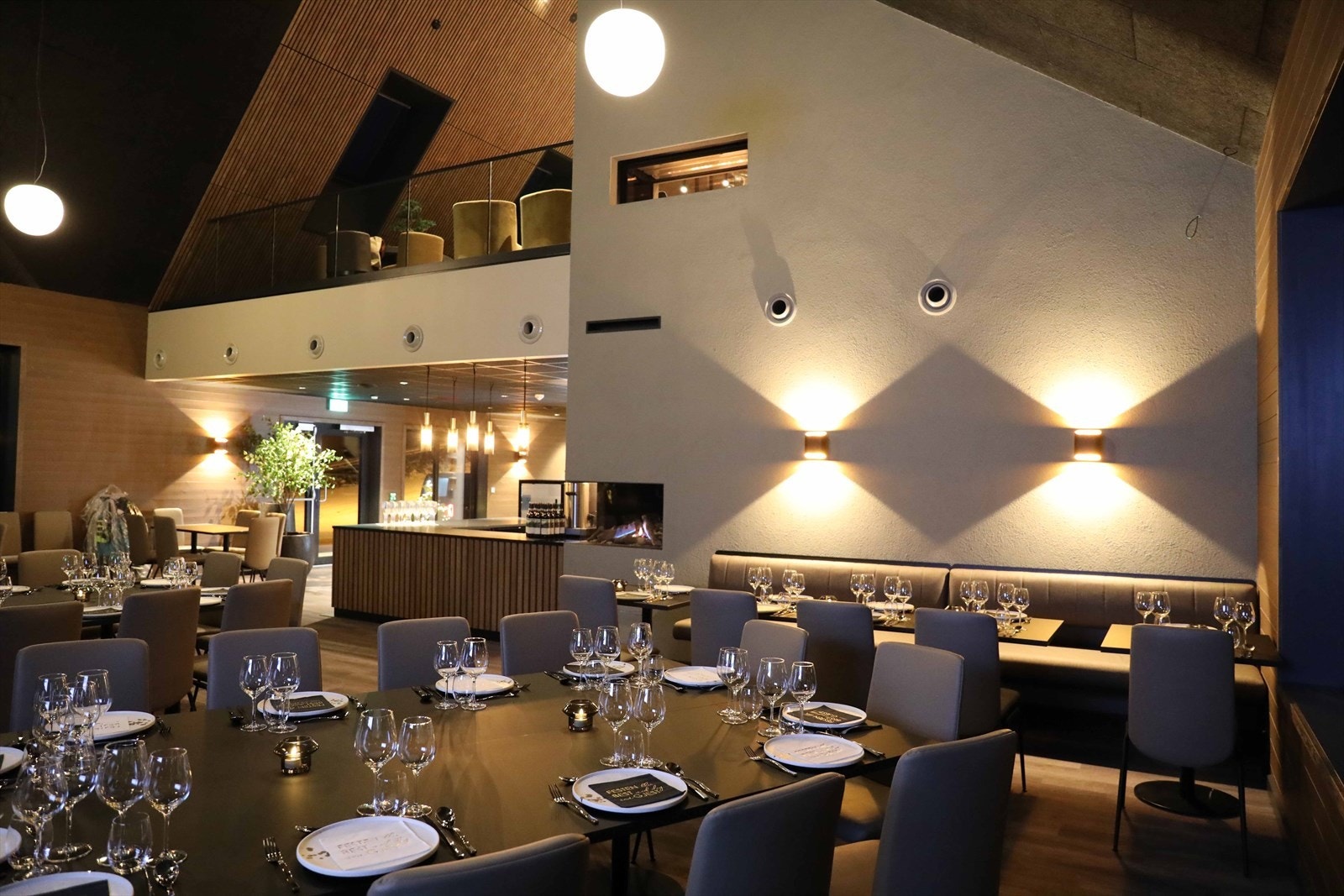 Stova 1957, åpnet i november 2021. Her finner du skiservice- og skiutleie samt restaurant, bar og lounge. Galleribilde