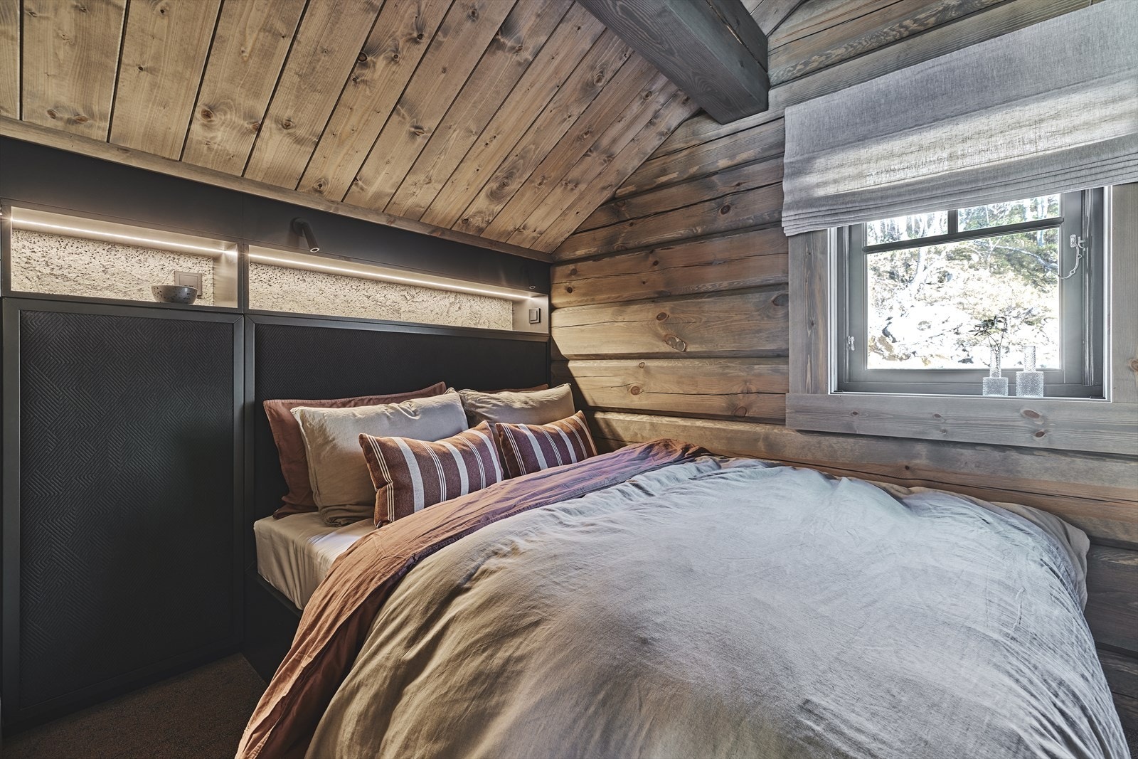 Det er teppefliser fra Interface på gulv på alle soverom. Galleribilde