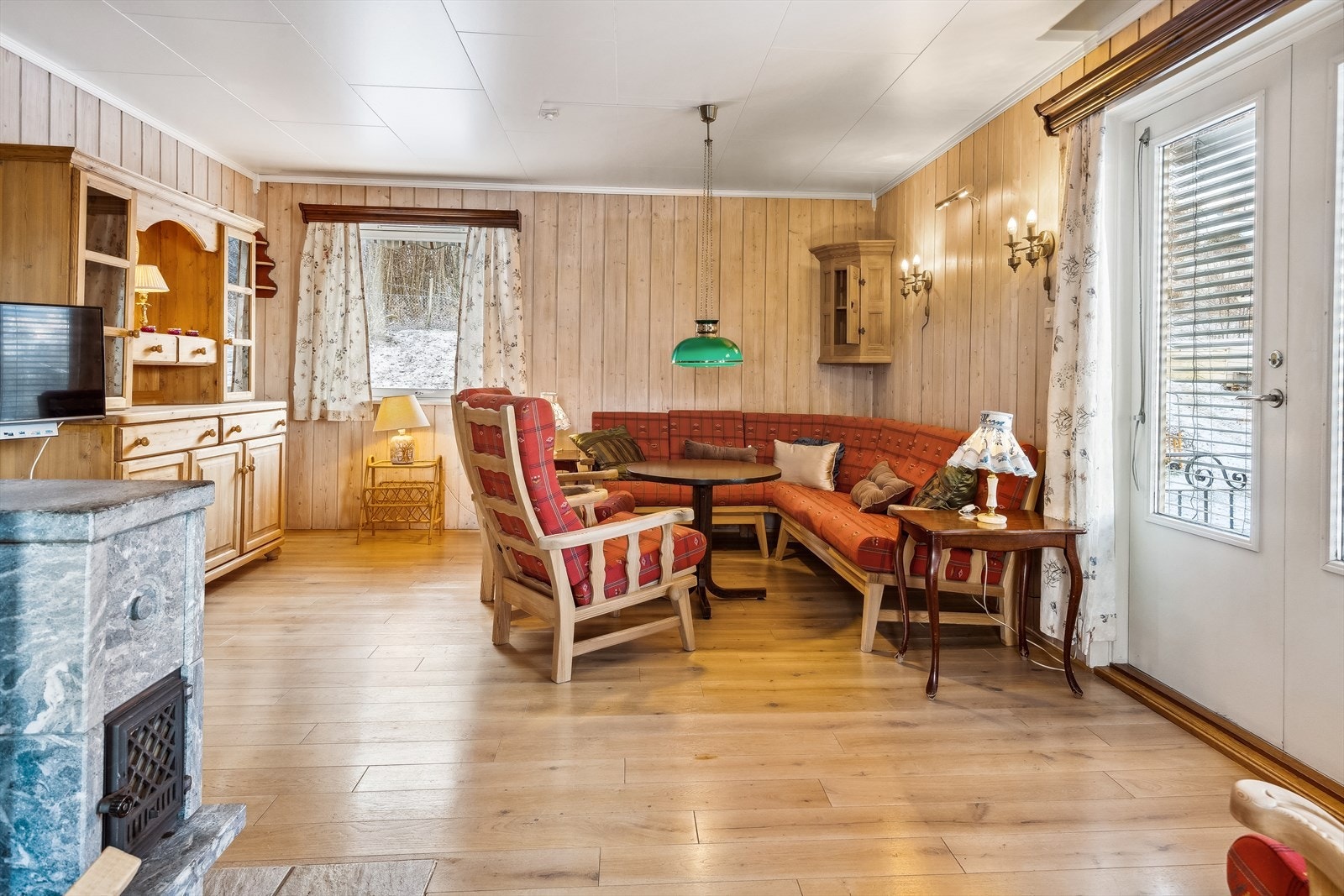 Stue med god plass til møblering. Galleribilde