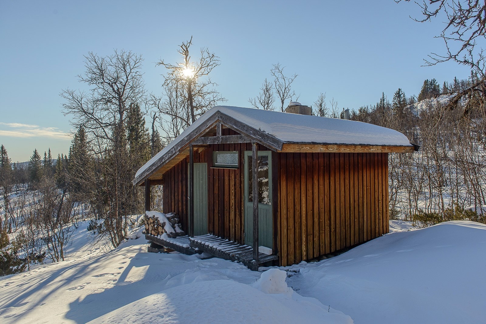 Frittstående uthus med 2 bodrom, gang og biodo Galleribilde