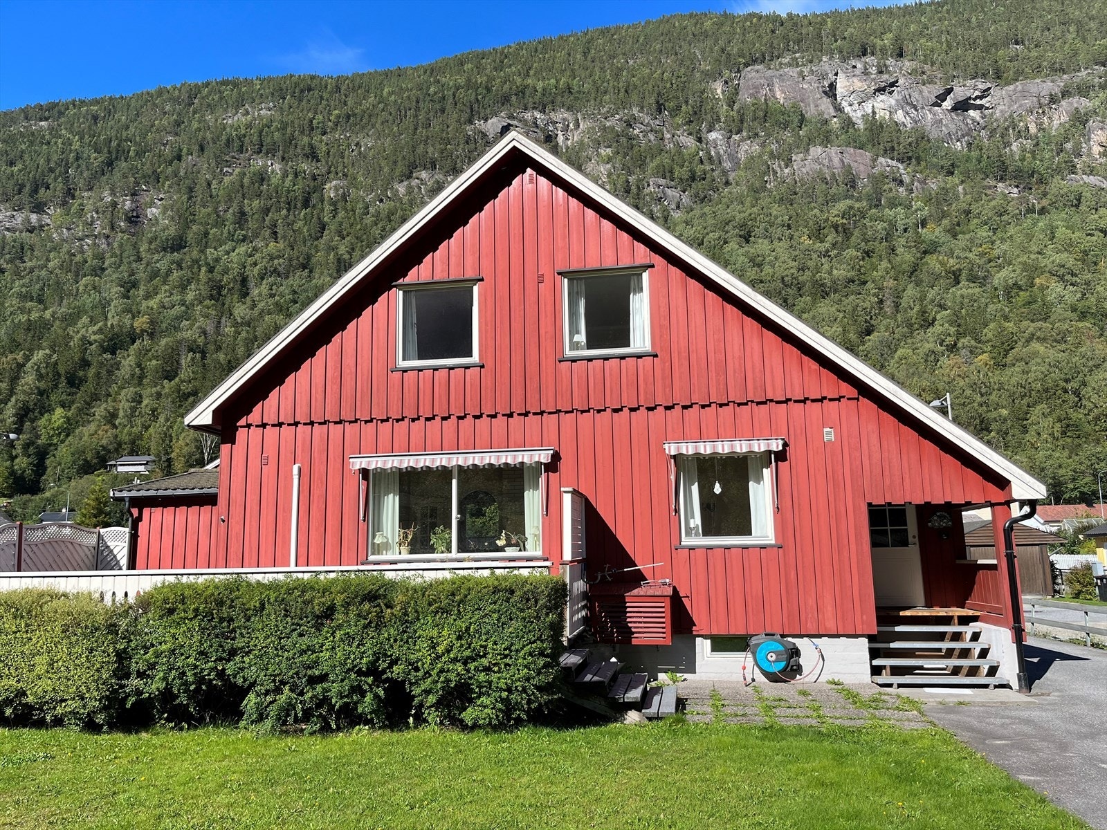 Boligen på sommerstid - foto privat Galleribilde
