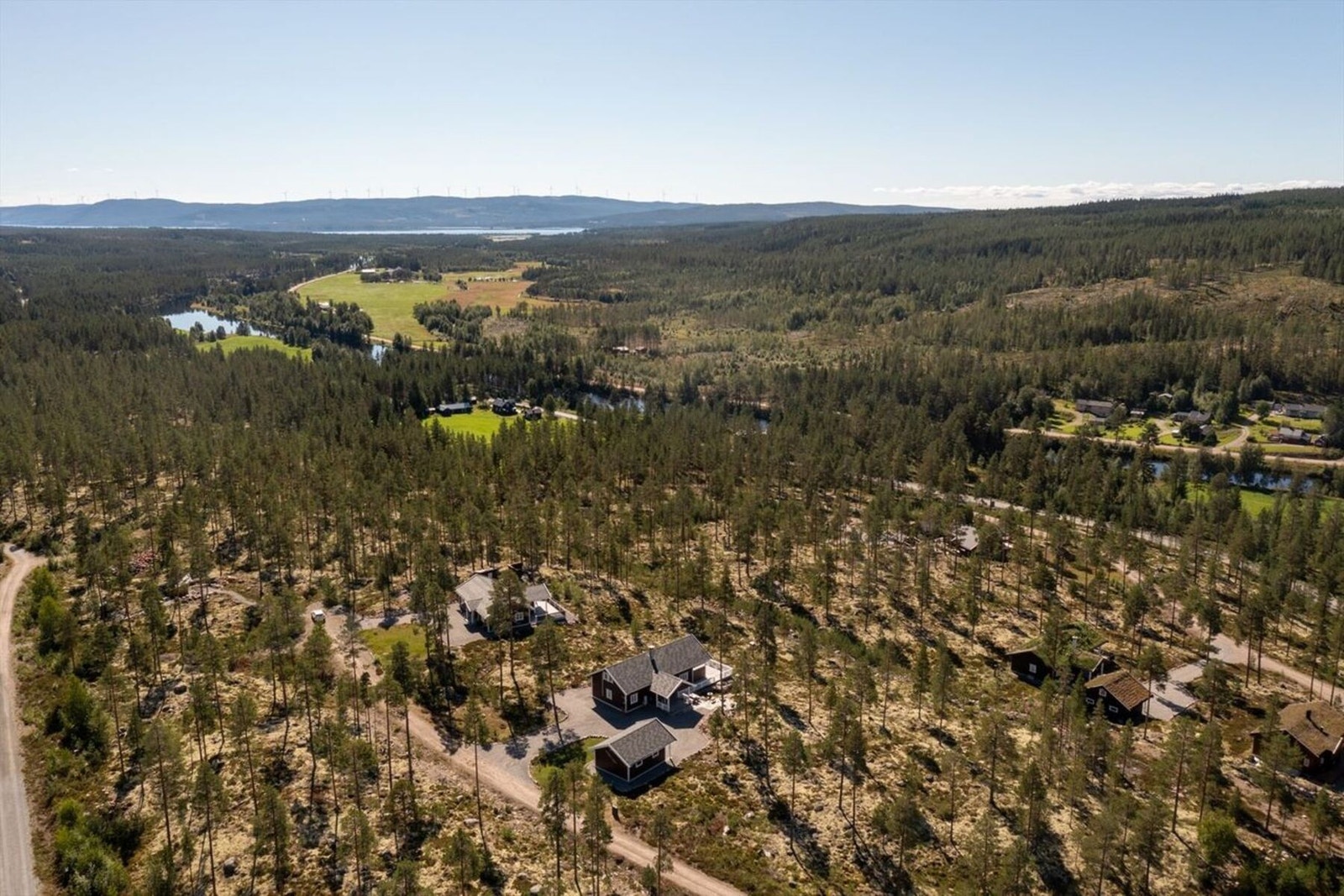 Dronefoto over tomteområdet Galleribilde