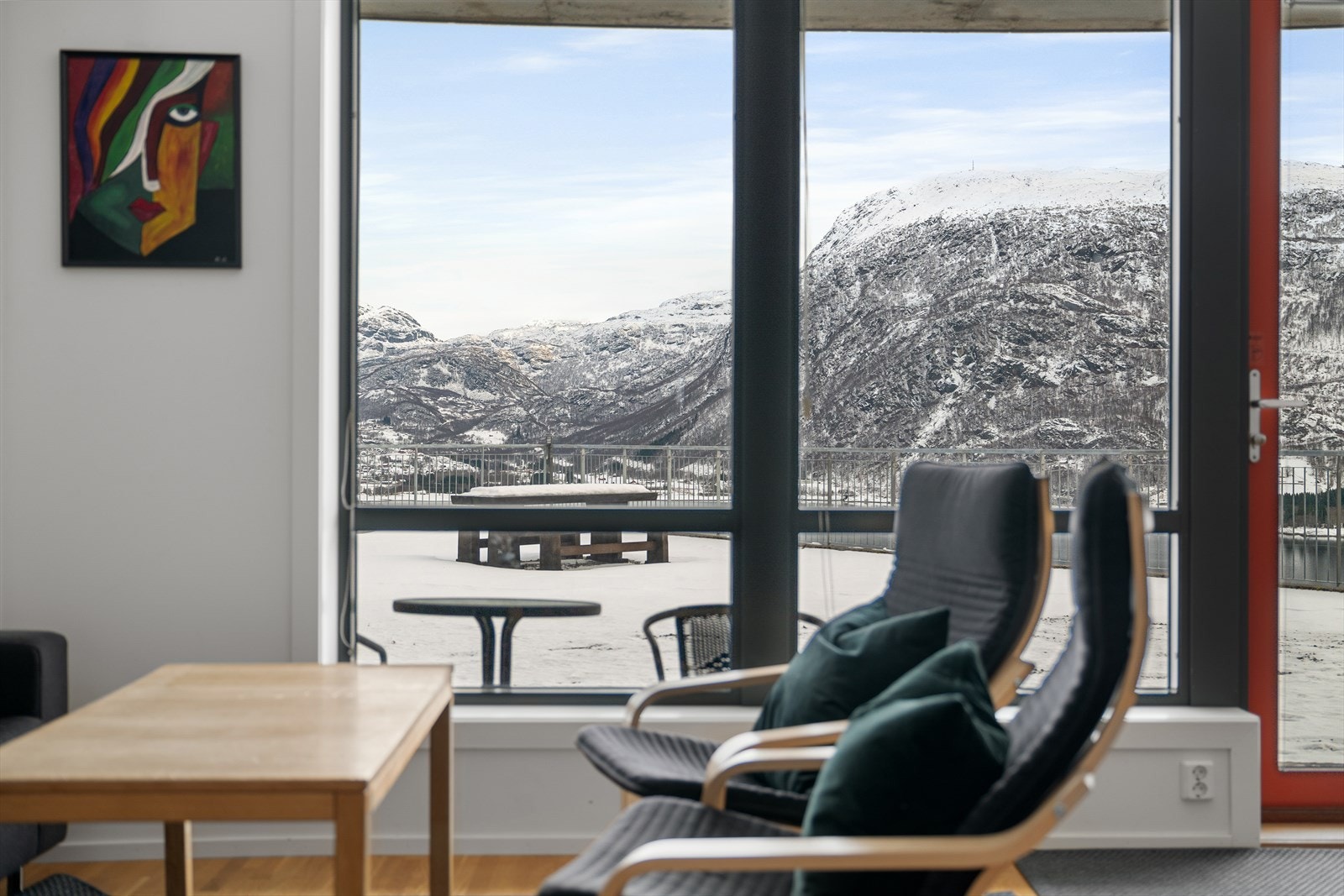 Utsikten fra leiligheten er upåklagelig Galleribilde