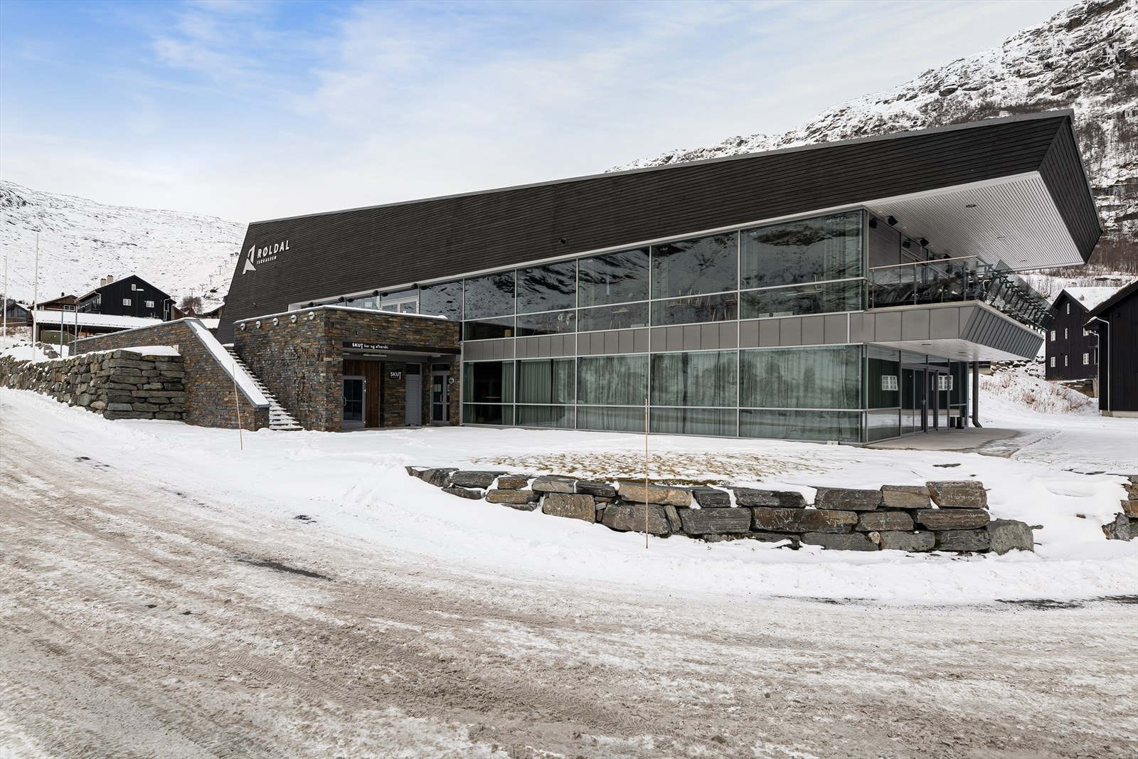 Røldalsterrassen som også har servering og after-ski er ikke langt unna Galleribilde