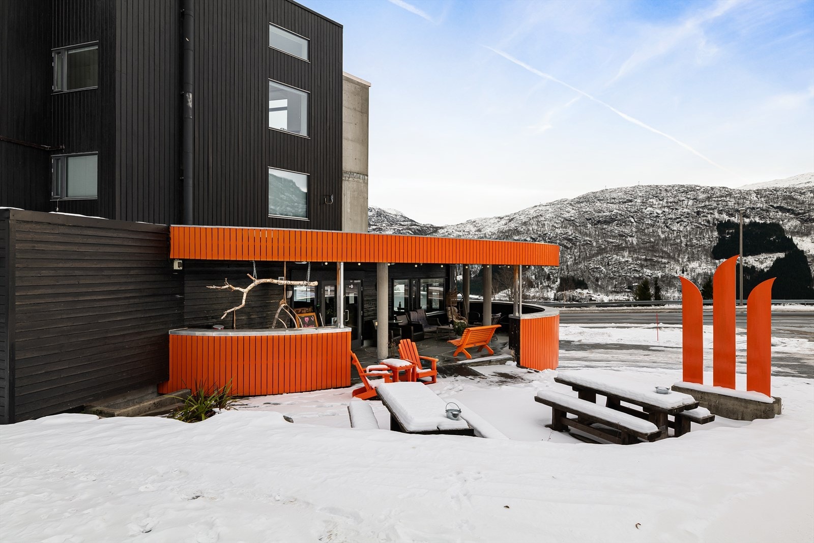 Populære Hordatun hotell med restaurant, after-ski og hotelldrift. Et fint og populært samlingssted. Galleribilde