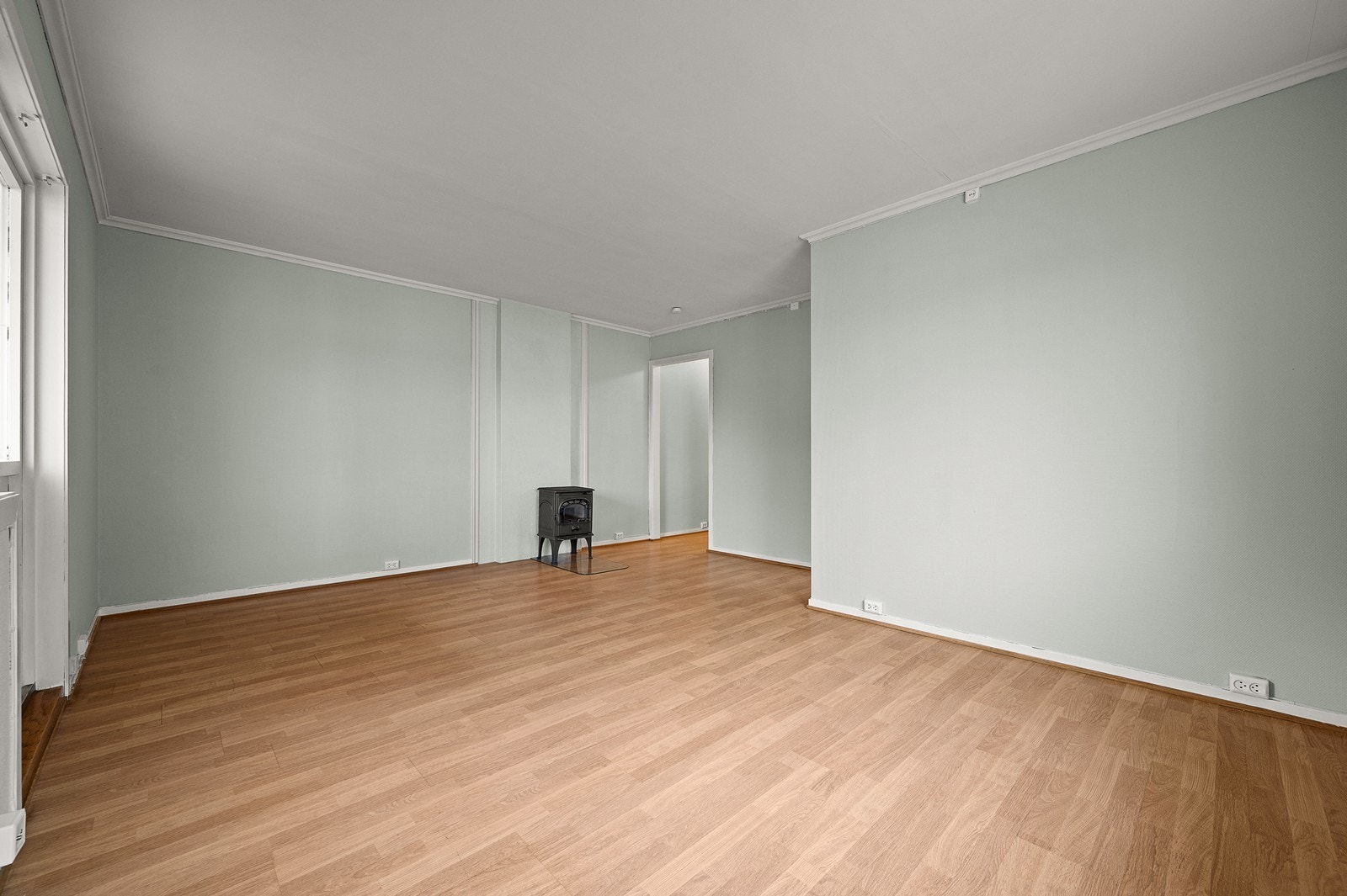 Stue med peisovn. Galleribilde