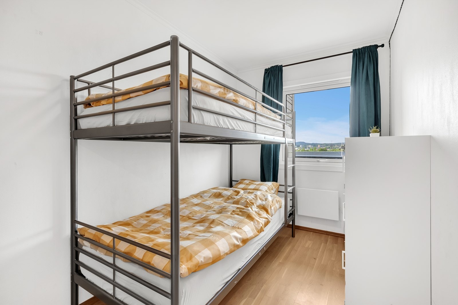 Soverom 3 har også god plass til køyeseng, samt til oppbevaringsplass Galleribilde