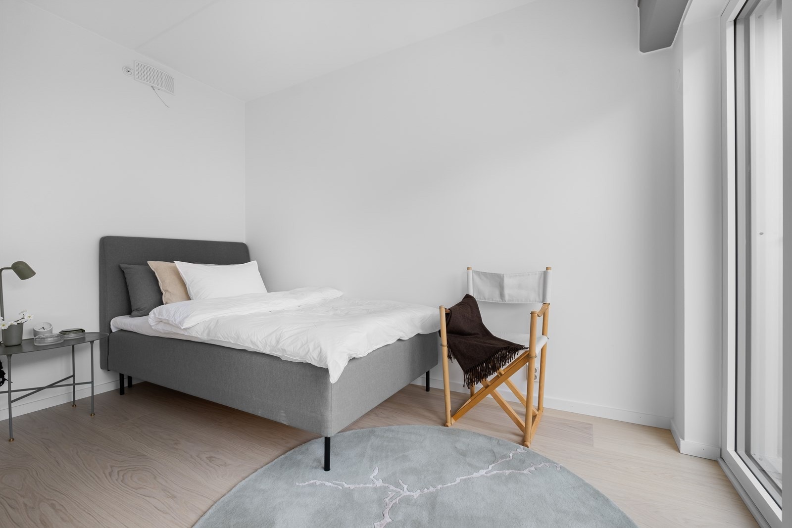 Gjesterom/kontor med egen utgang til balkong Galleribilde