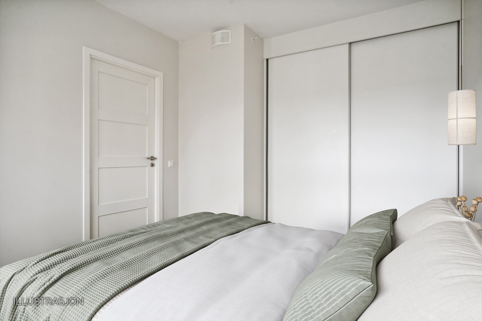 Skyvedørsgarderobe er praktisk. Galleribilde