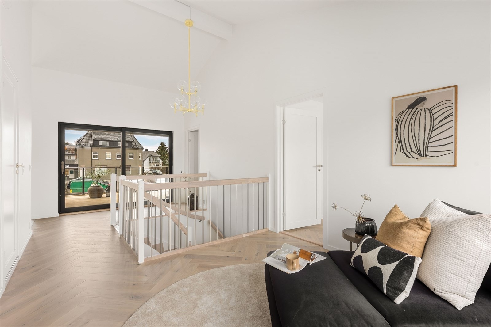 Det er 3 romslige soverom i denne etasjen Galleribilde