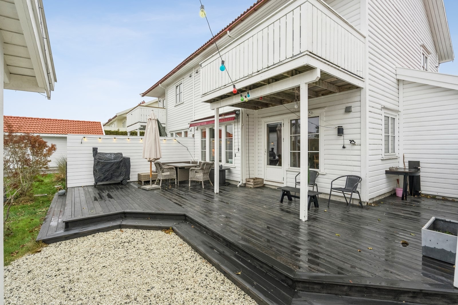 Det finnes en romslig terrasse med tilkomst fra stuen Galleribilde