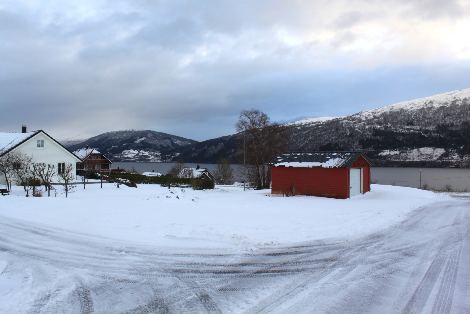 Open og fin utsikt i sørleg retning Galleribilde
