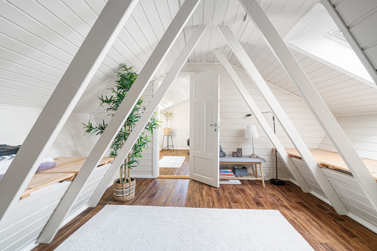 Loftsetasje (innredningen av loftet er ikke omsøkt). Galleribilde