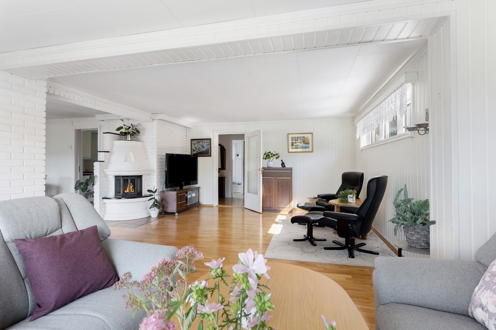 I stuen er det god plass for møblering. Galleribilde