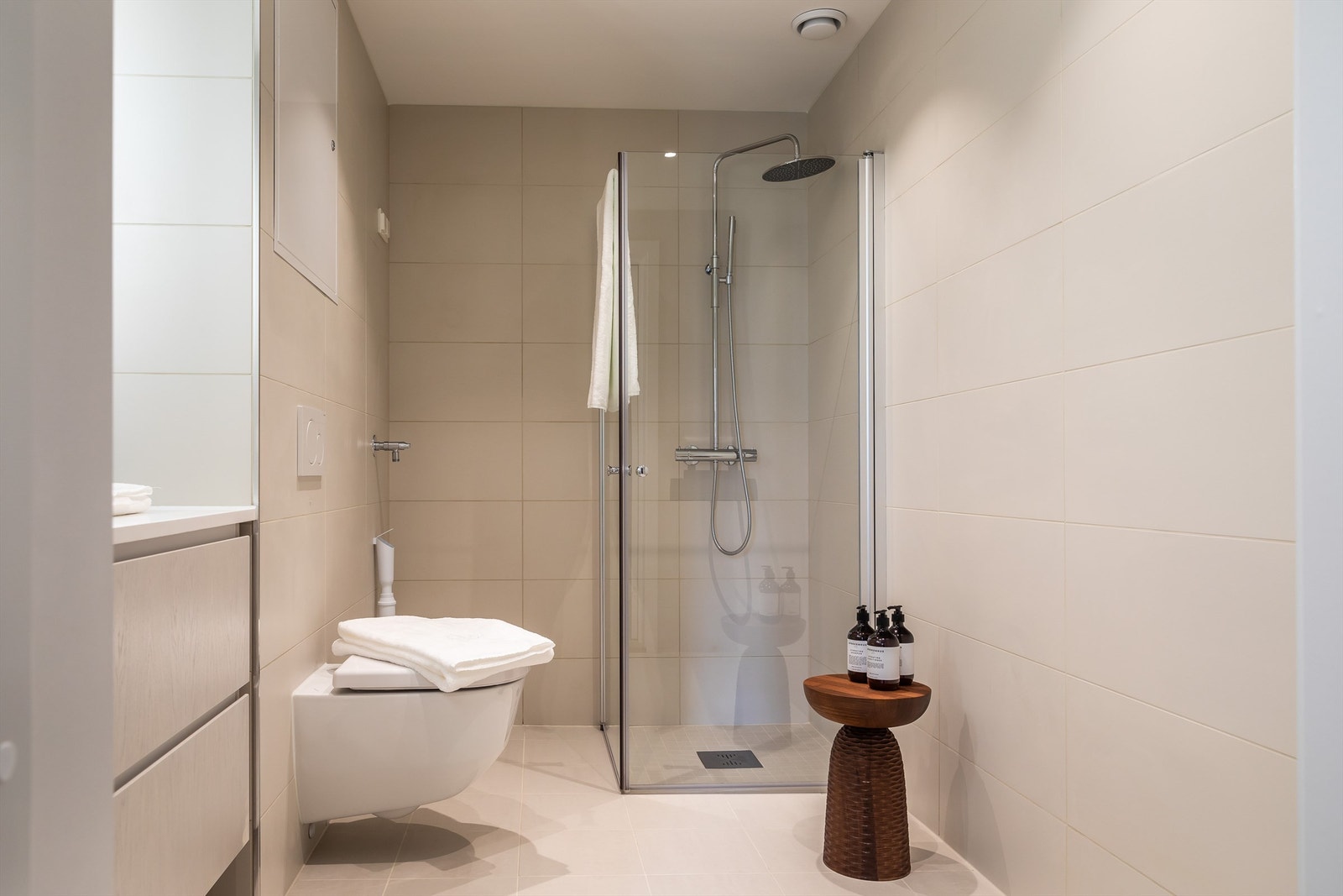 Pent opparbeidet bad på ca. 5,3 kvm. Galleribilde