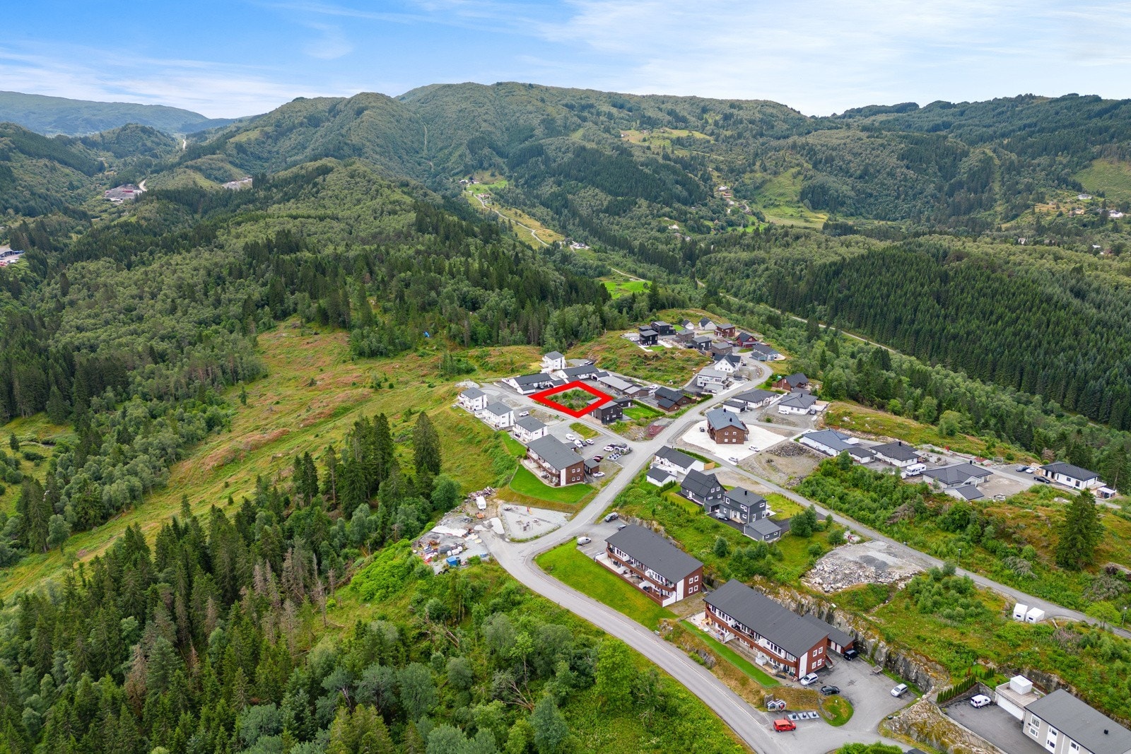 Loftås. - Markering av aktuell tomt. Galleribilde