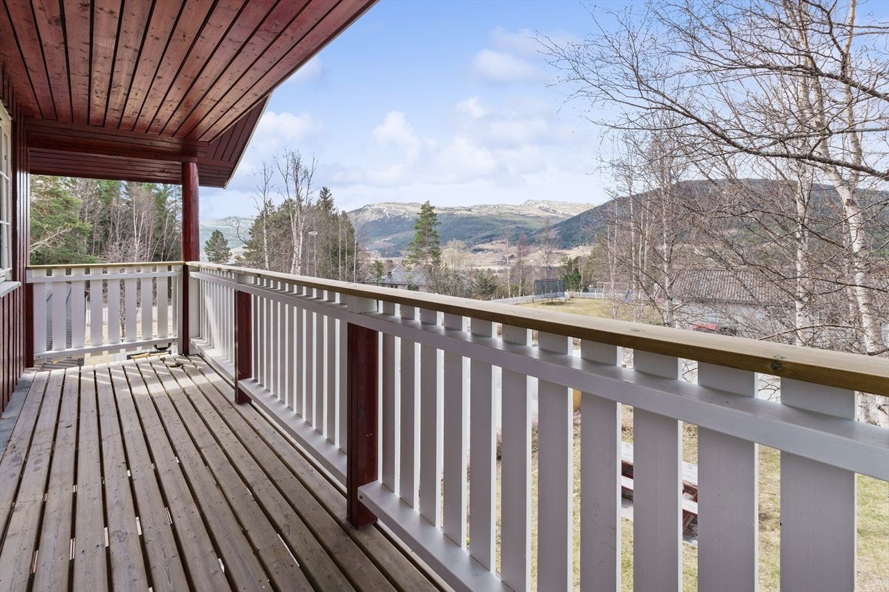 Overbygget terrasse fra boligens andre etasje - utgang fra soverom Galleribilde