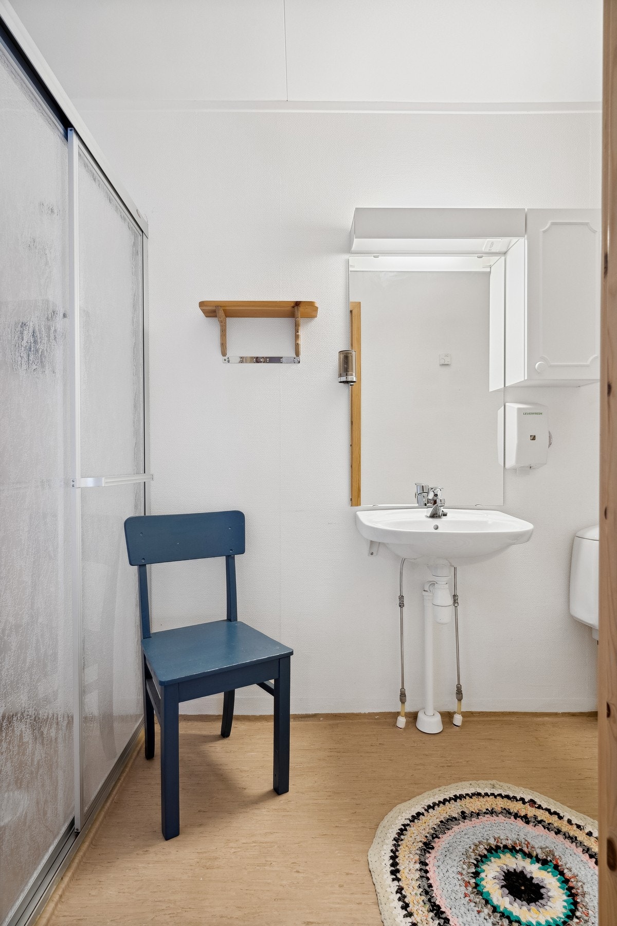 "Lite bad" hybel Galleribilde