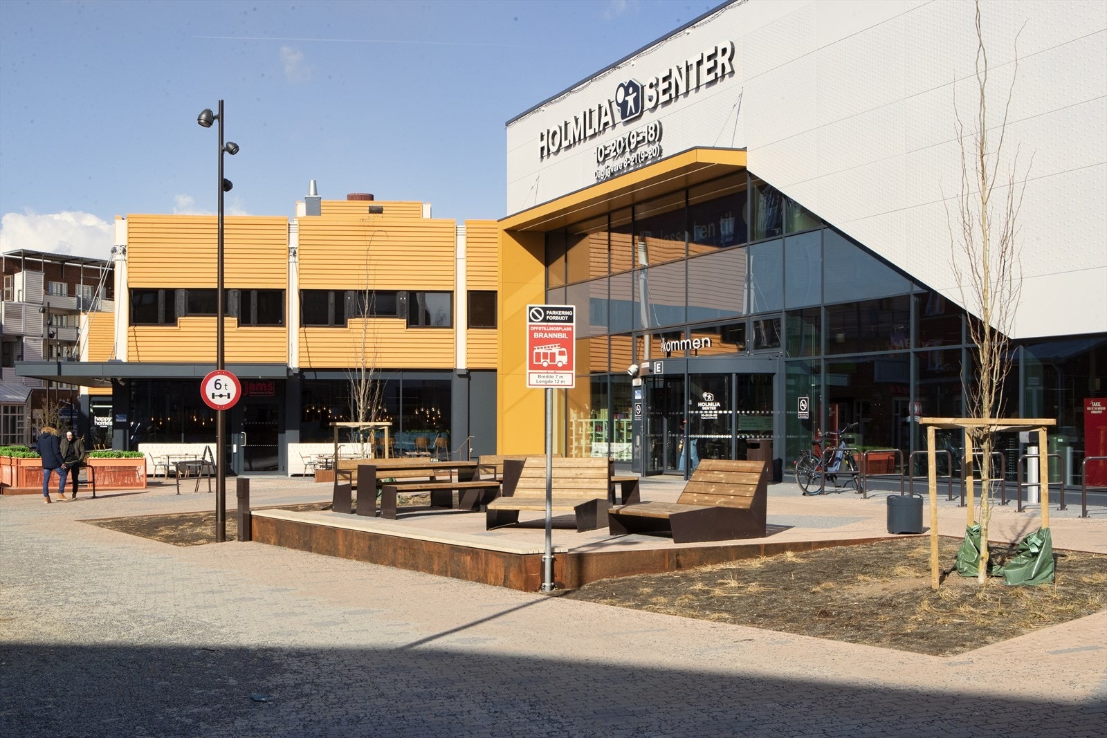 Holmlia Senter inngang 2 Galleribilde