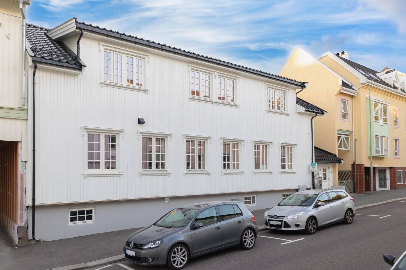 Fasade og inngangsparti Galleribilde