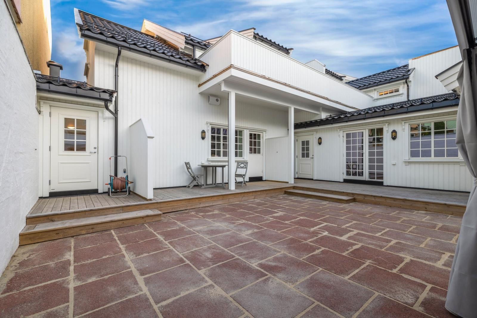 Fellesarealer i bakgården. Galleribilde