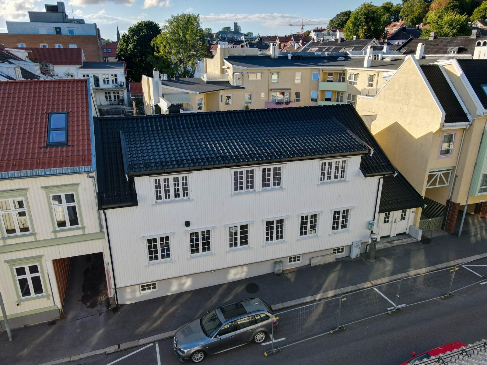 Fasade og inngangsparti Galleribilde