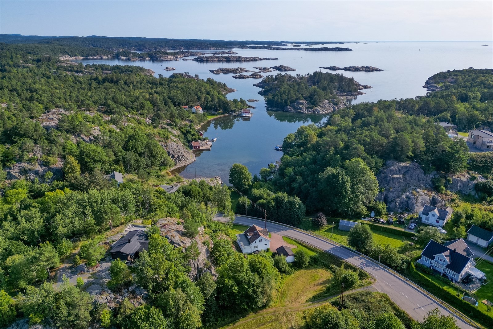 Dronebilde fra nærmiljø Galleribilde