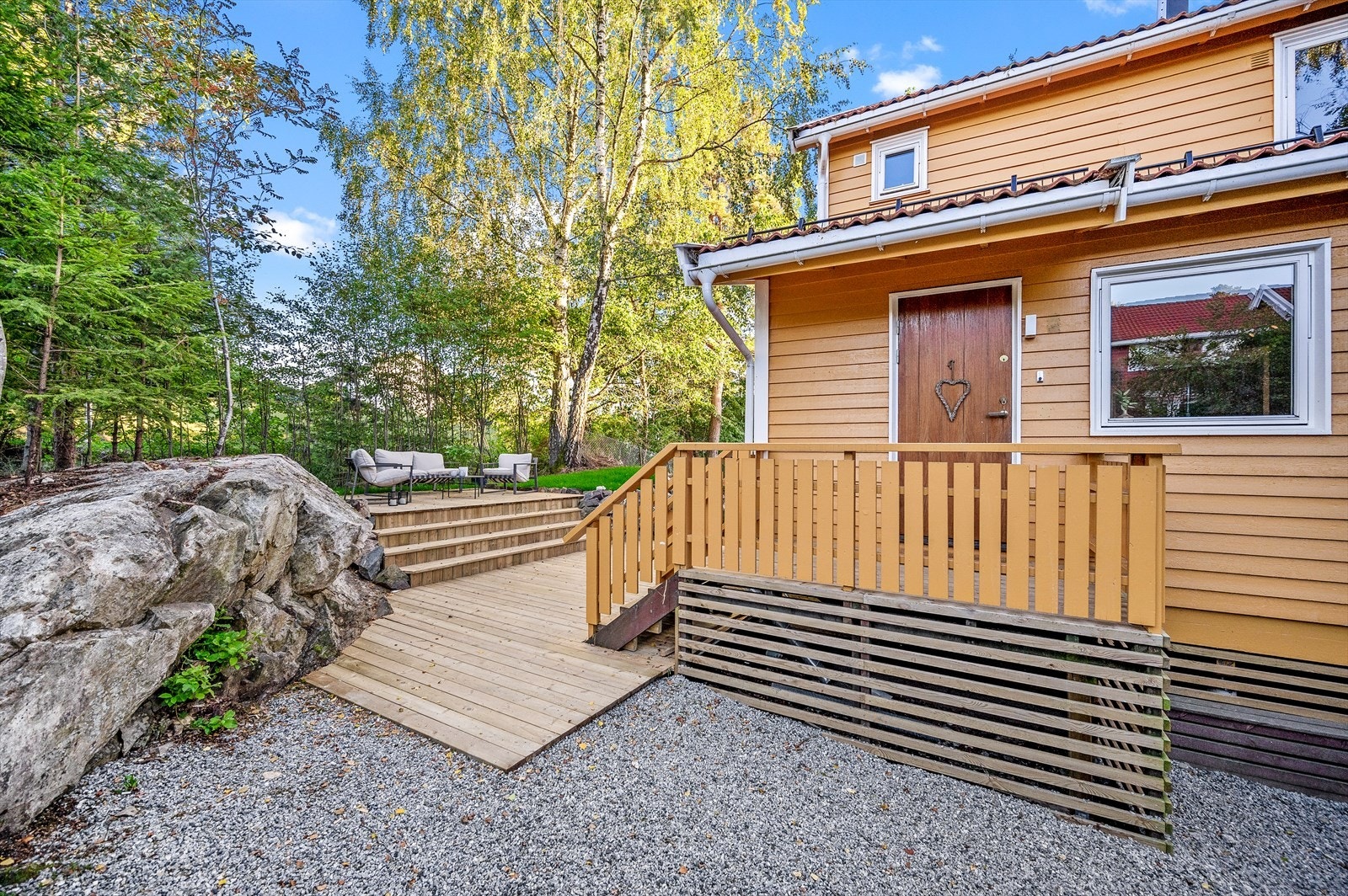 Parkeringsmulighet rett ved inngangspartiet. Galleribilde