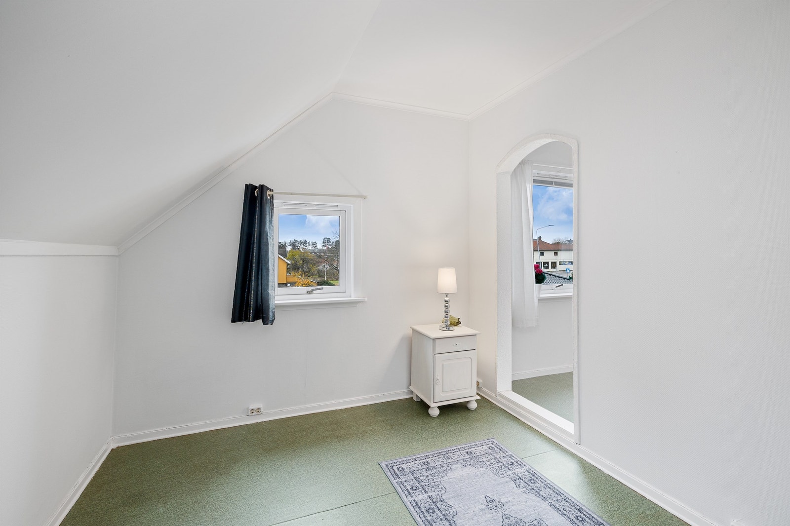 Boligen er innredet med 3 soverom i 2.etg. Galleribilde