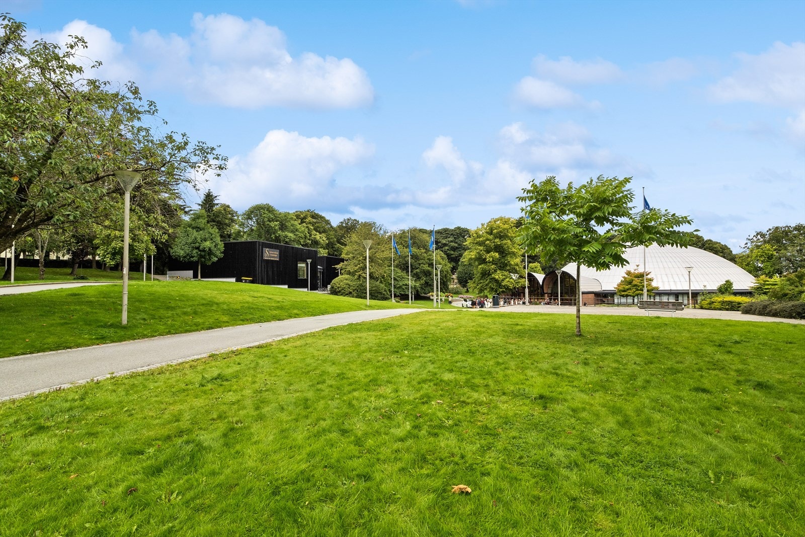 Bjergstedparken finner man like i nærheten. Her arrangeres bla. festivalen Utopia hver sommer Galleribilde
