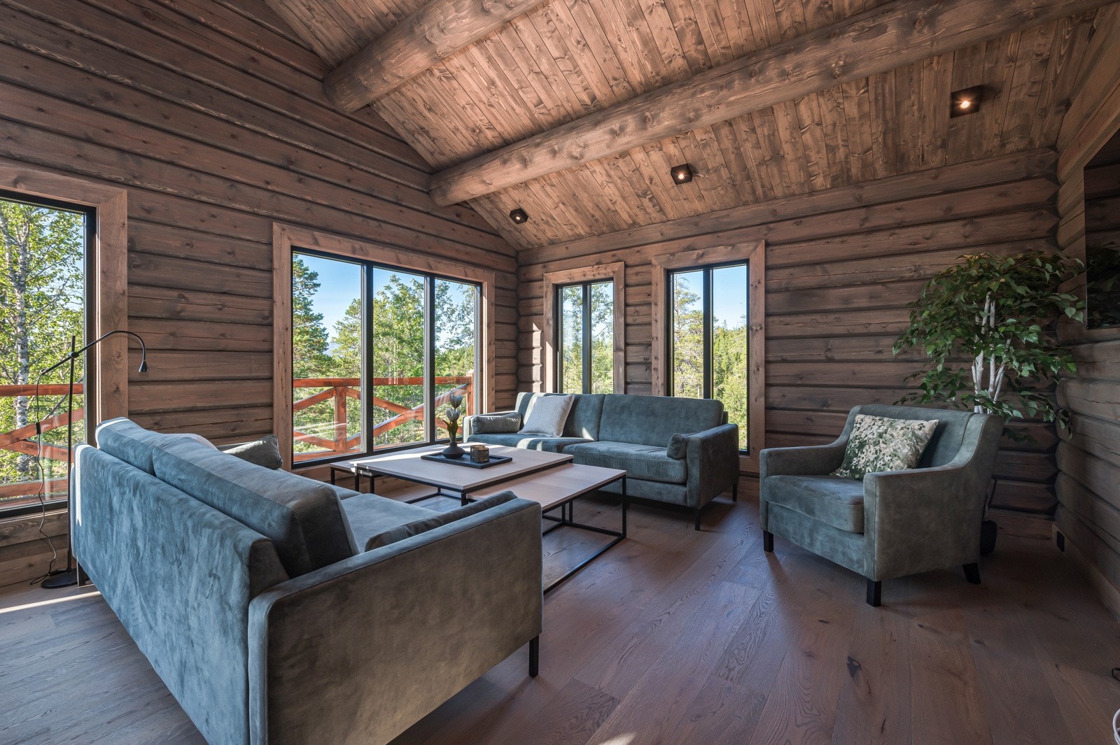 Eksempel på hytte som kan leveres. Visningshytte står like ved Fossan hyttefelt. Ta kontakt med megler for visning. Galleribilde