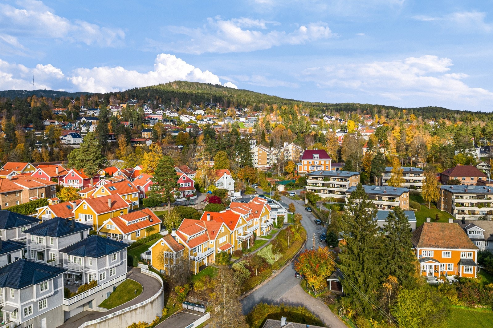 Her lever man i et rolig nabolag med det meste man behøver i hverdagen i eget nærområde. Galleribilde