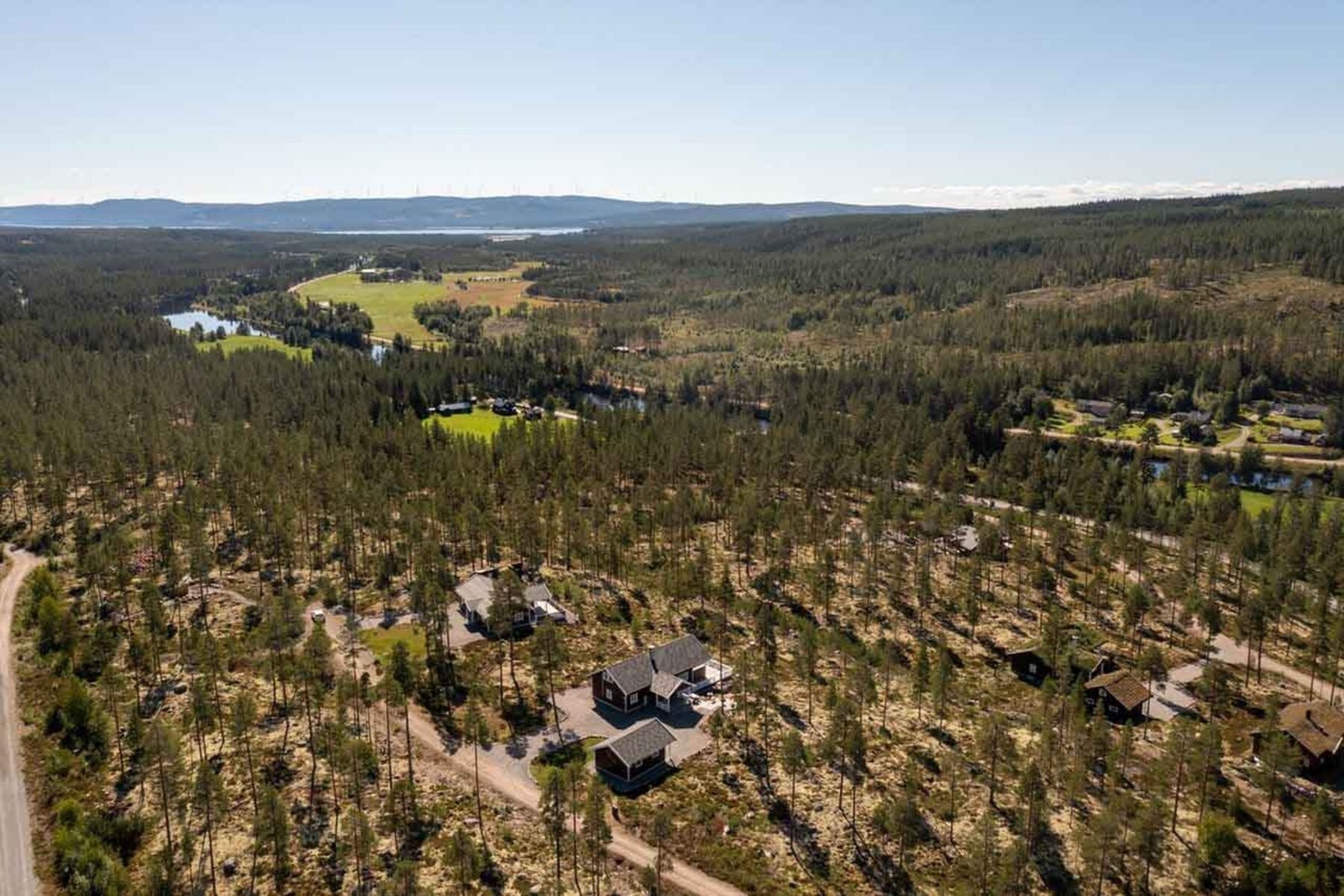 Dronefoto over tomteområdet Galleribilde