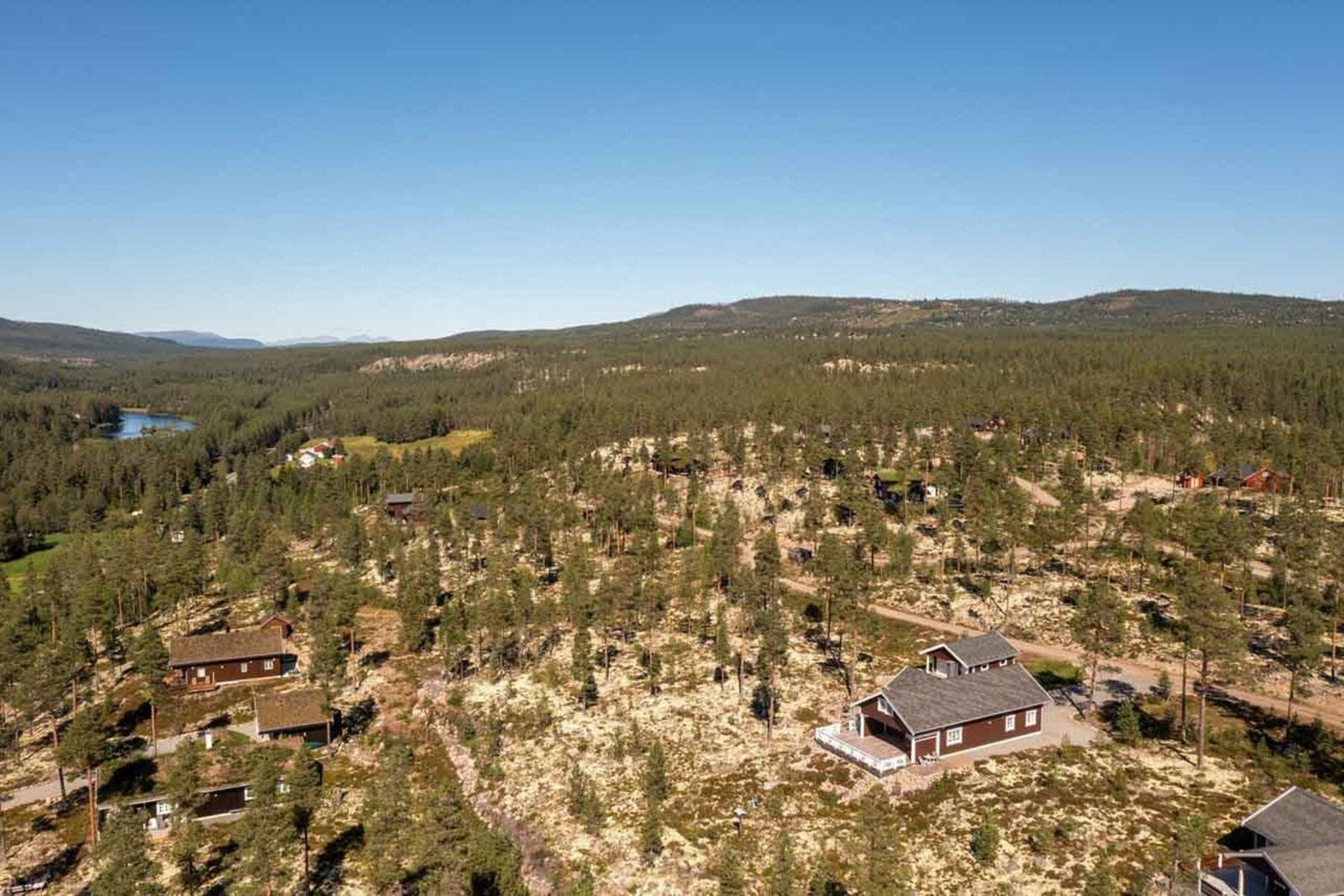Dronefoto over tomteområdet Galleribilde