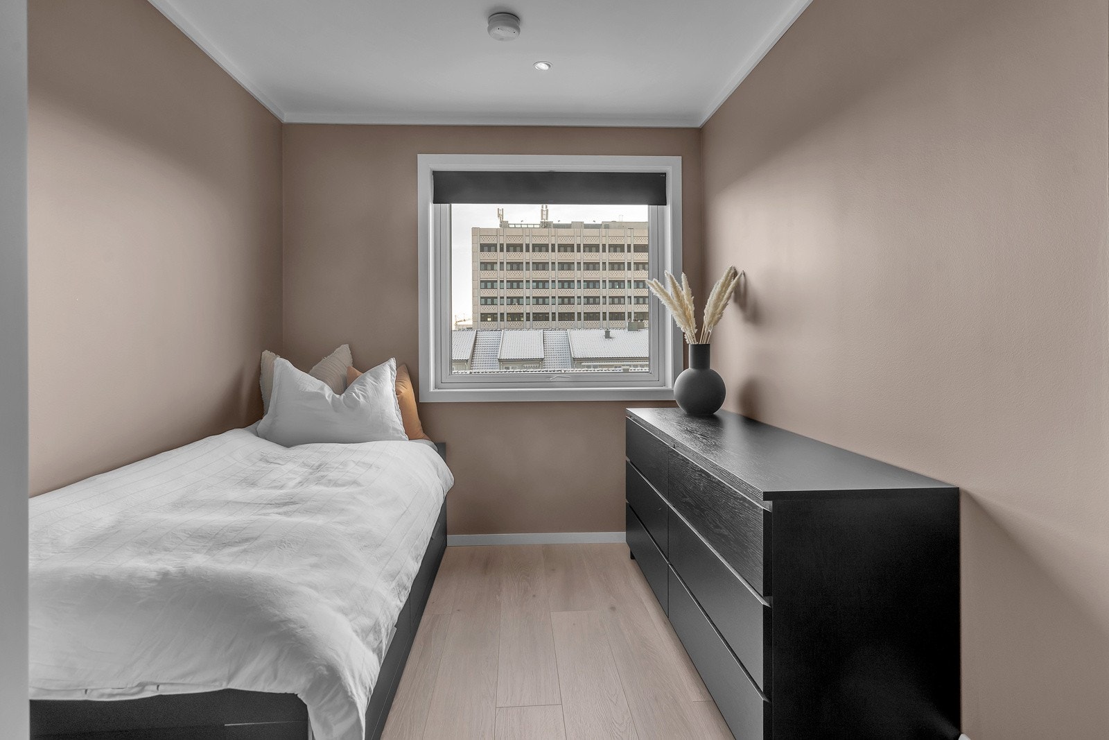 Soverom 2 malt i delikate farger Galleribilde