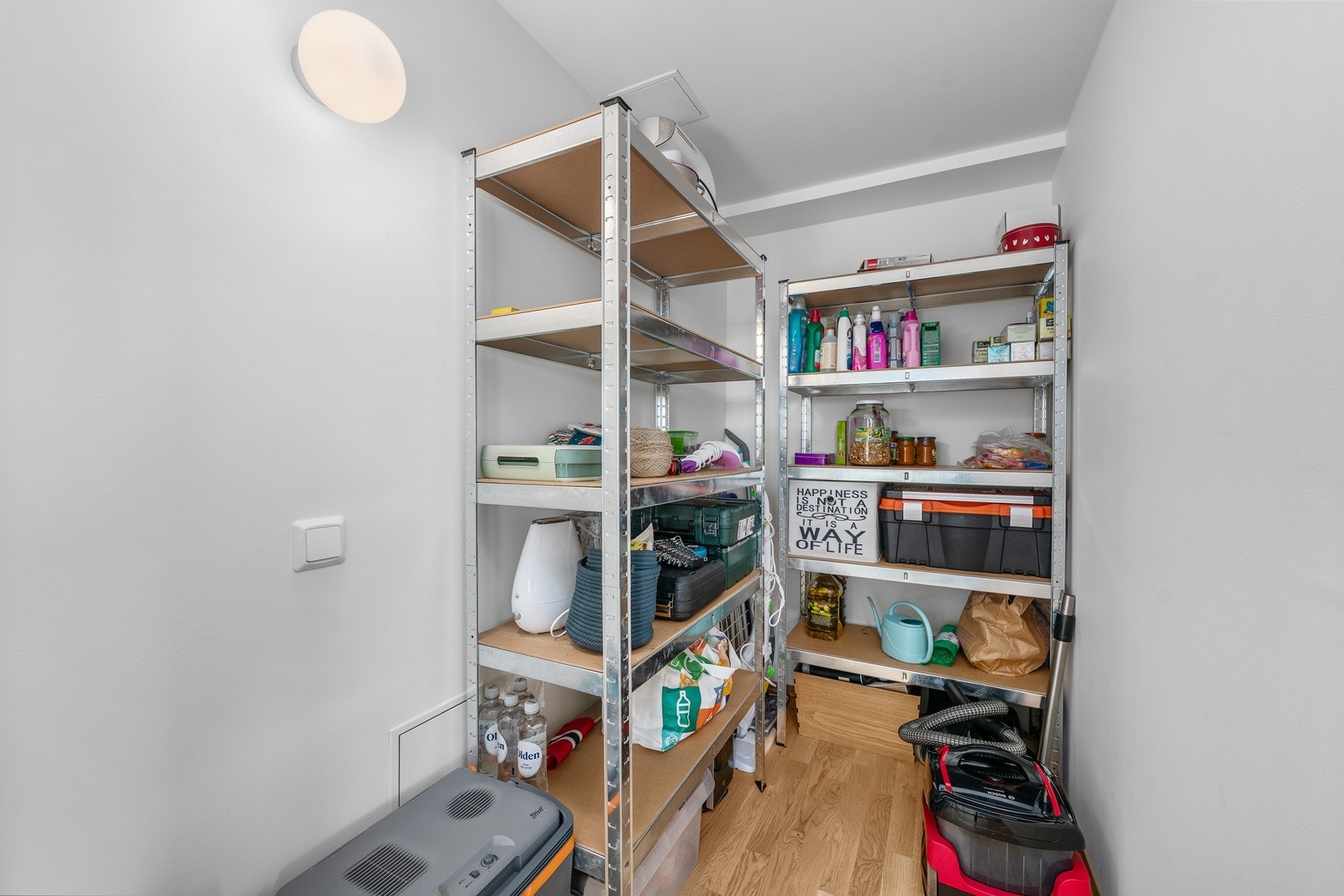 Det er også tilgang en innvendig bod fra gangen, med ekstra oppbevaringsplass. Galleribilde