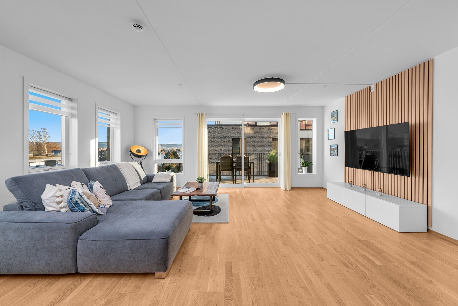 Velkommen til Messeveien 208, presentert av Jonas A. Winje i Nordvik Lillestrøm! Galleribilde