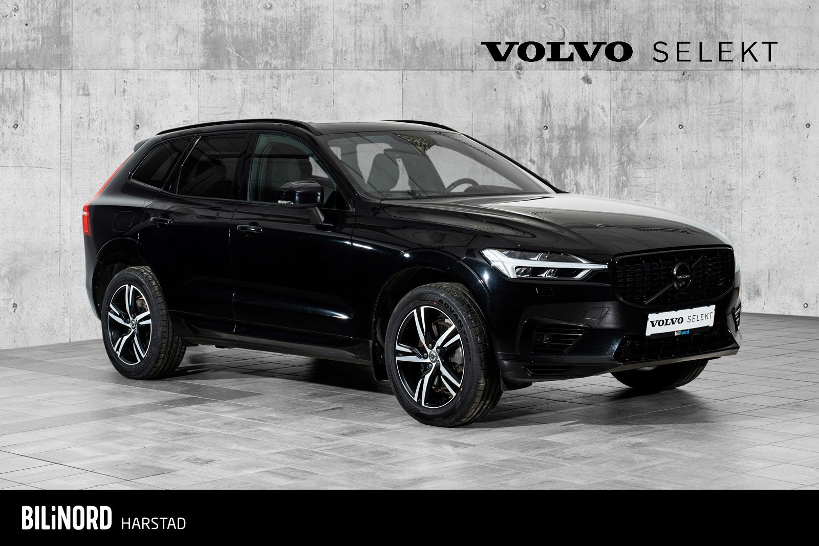 Vi har fått inn en råtøff 2020 Volvo XC60 T8 R-Design i Onyx Black Metallic!
