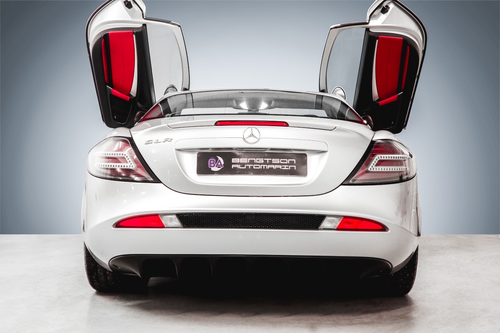 Mercedes-Benz SLR 12
