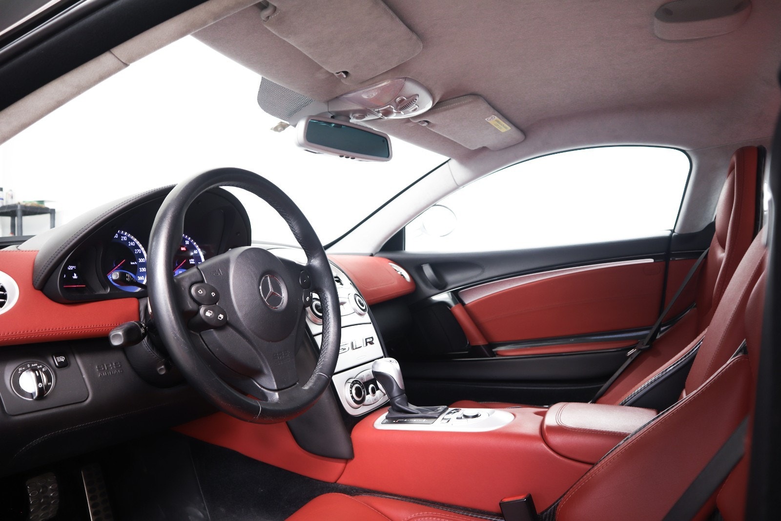 Mercedes-Benz SLR 38