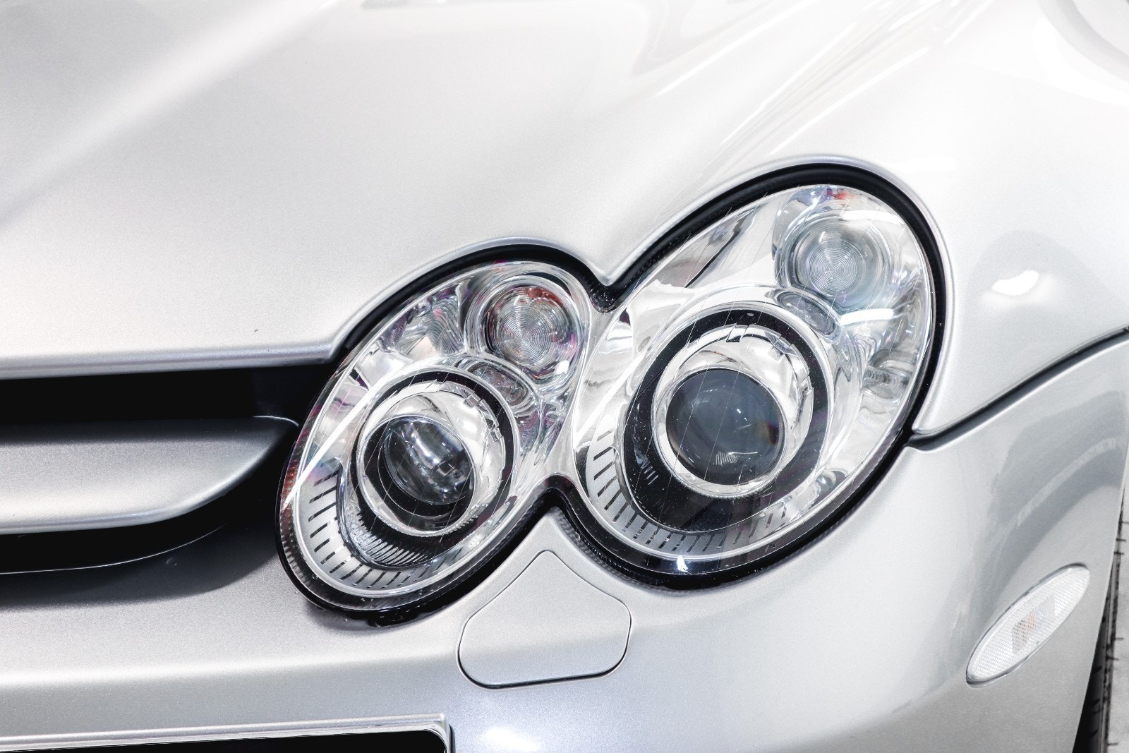Mercedes-Benz SLR 19