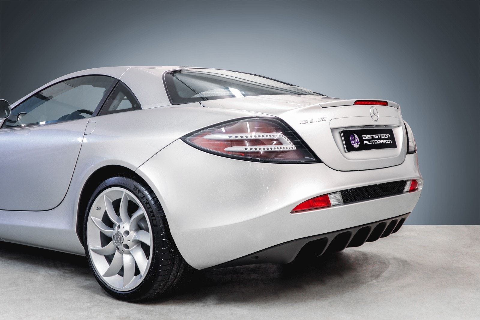 Mercedes-Benz SLR 10