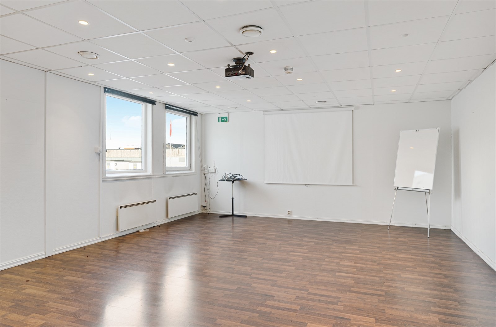 Kontorer, møterom og spiserom. Galleribilde