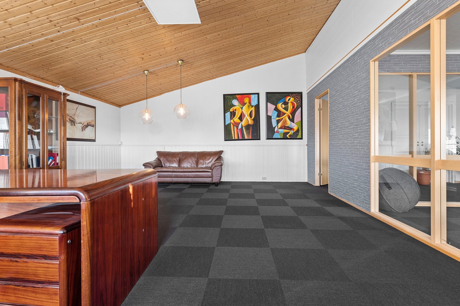 Kontorlokaler i byggets 2. etasje. Galleribilde