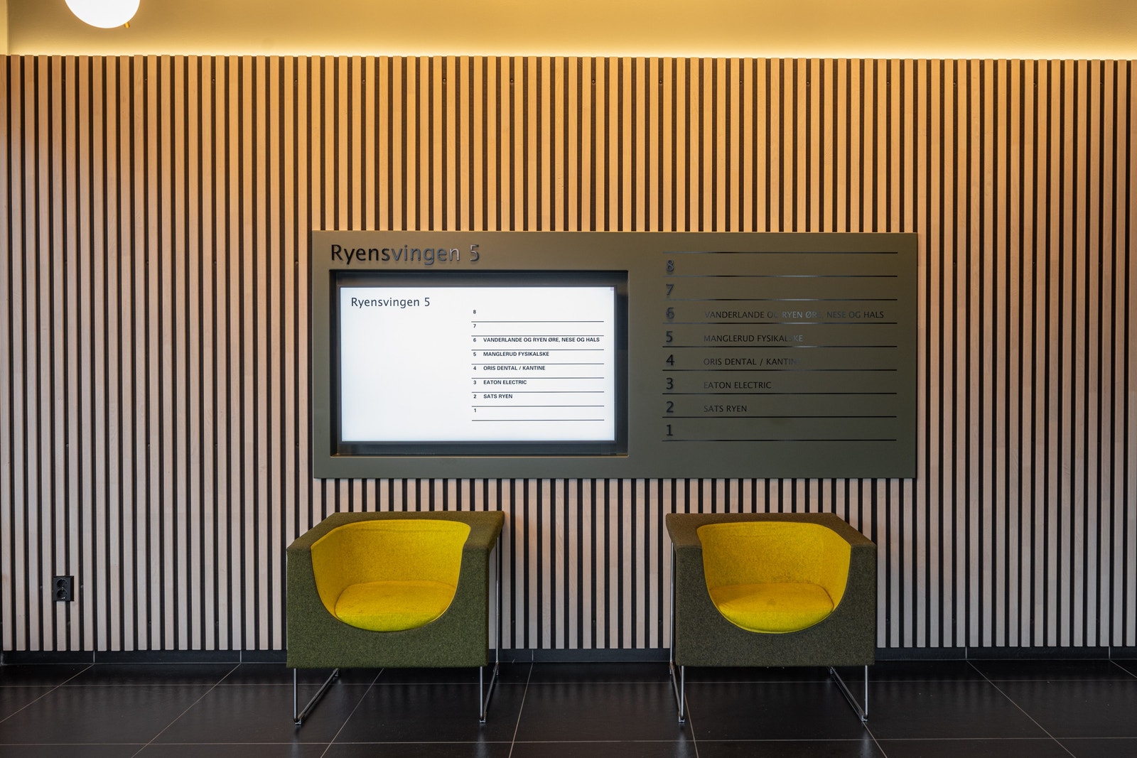 Oppgradert inngangsparti i Ryensvingen 5 Galleribilde