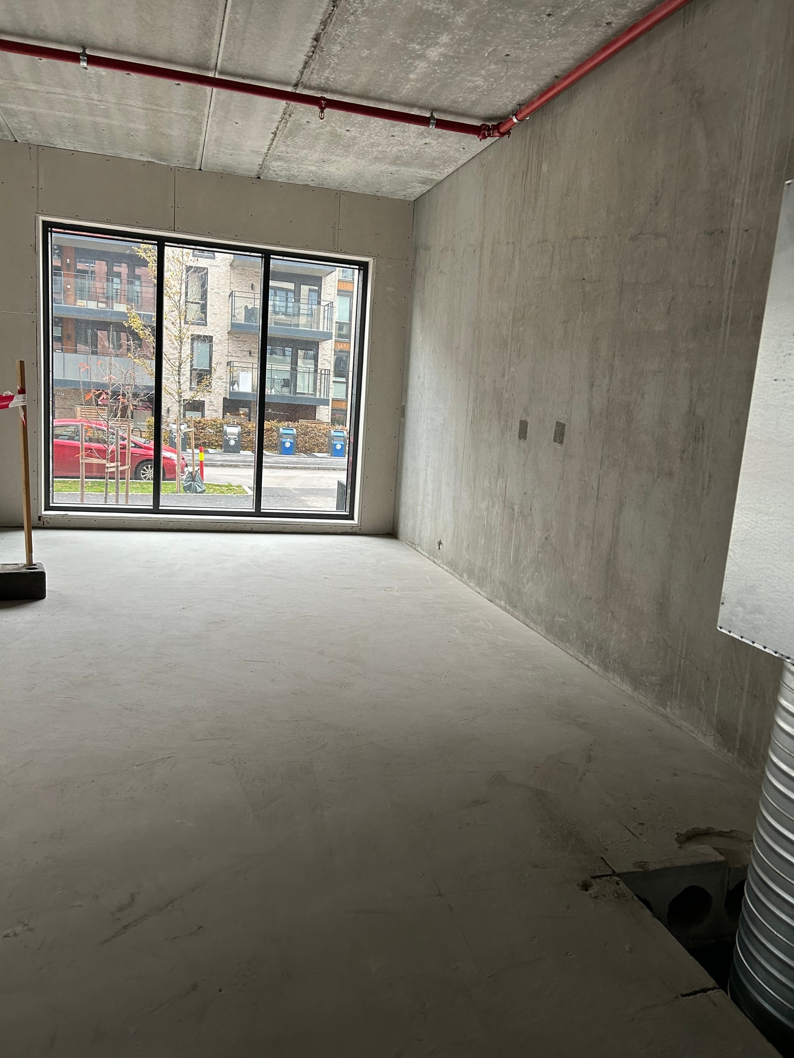 Fra inngangsdør i 2. etg mot fasade. Galleribilde