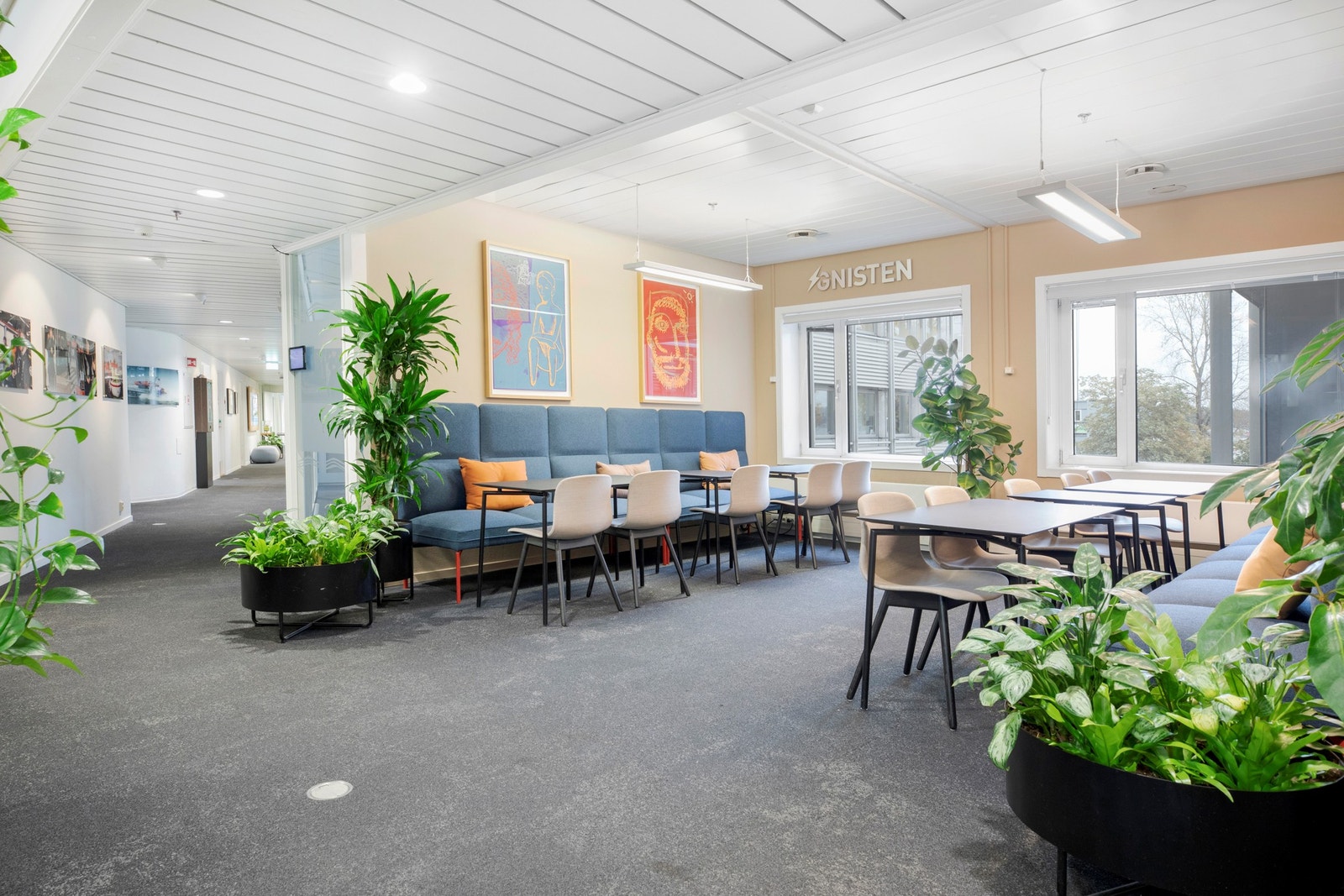 Her vil ansatte og besøkende trives godt Galleribilde