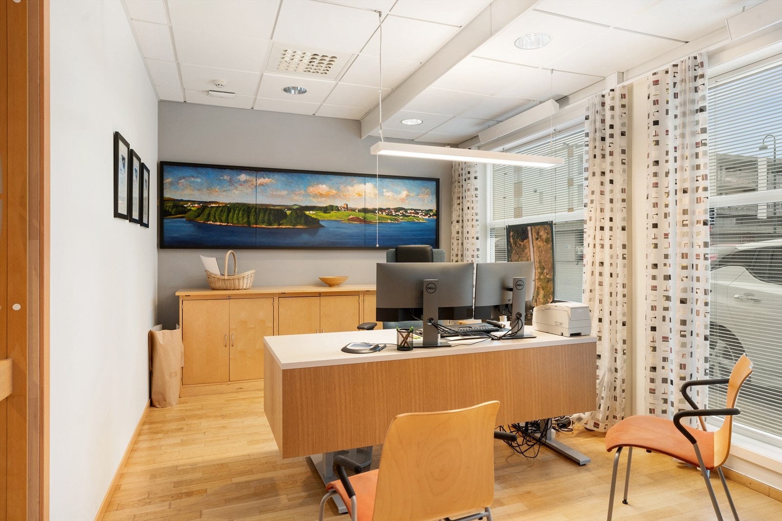 1. etasje kontor Galleribilde