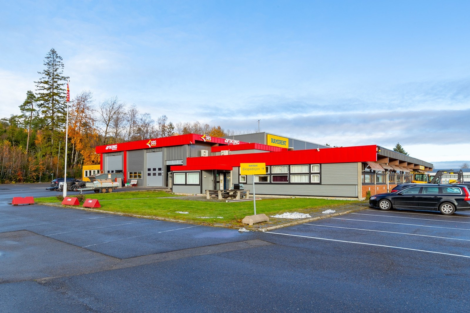 Stabburveien-6 - rikelig med parkeringsmuligheter Galleribilde